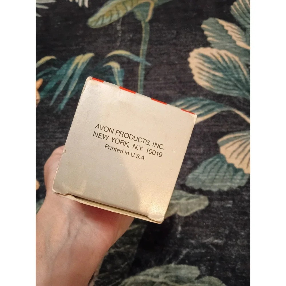 Vintage Avon The Pawn Chess Piece Wild Country After Shave 3 fl oz w/ Box